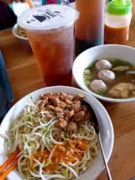 Area Pujasera Alun-Alun